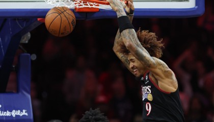 开运体育app-战意很浓！乌布雷上半场12投5中&amp;三分8中4 砍下16分2板2断